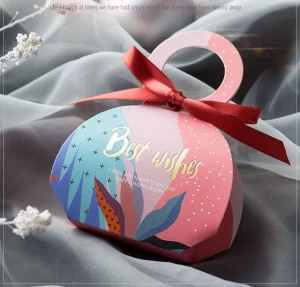 Oddiy ko'chma sovg'alar qutisi